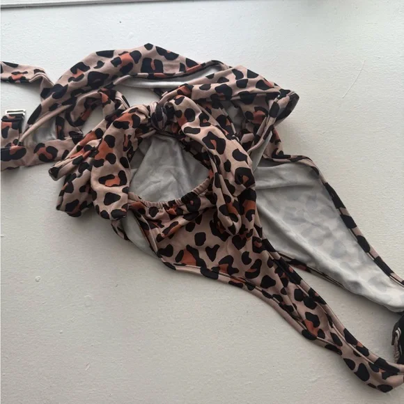 SHEIN Leopard Print One Piece Swimsuit NWOT - Picture 5 of 5